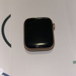 Rose Gold Apple Watch Series 5 GPS + Cellular